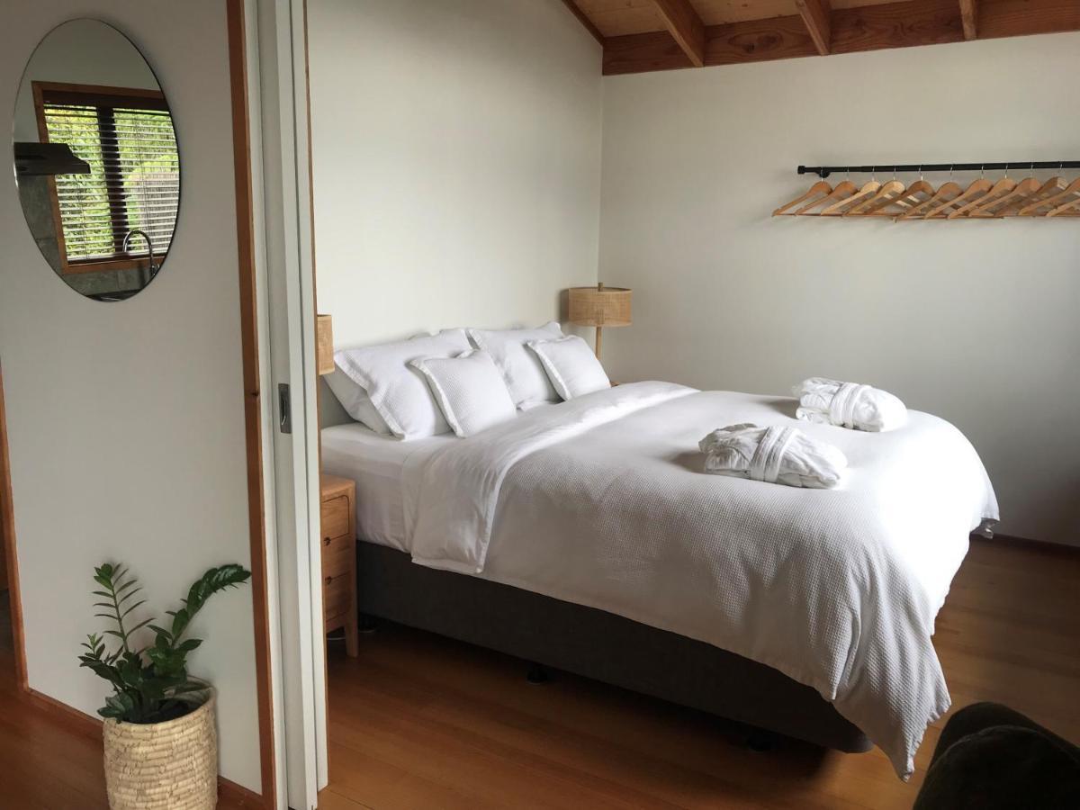 Adrift In Golden Bay- Absolute Beachfront Villas (Adults Only) Collingwood Exterior foto