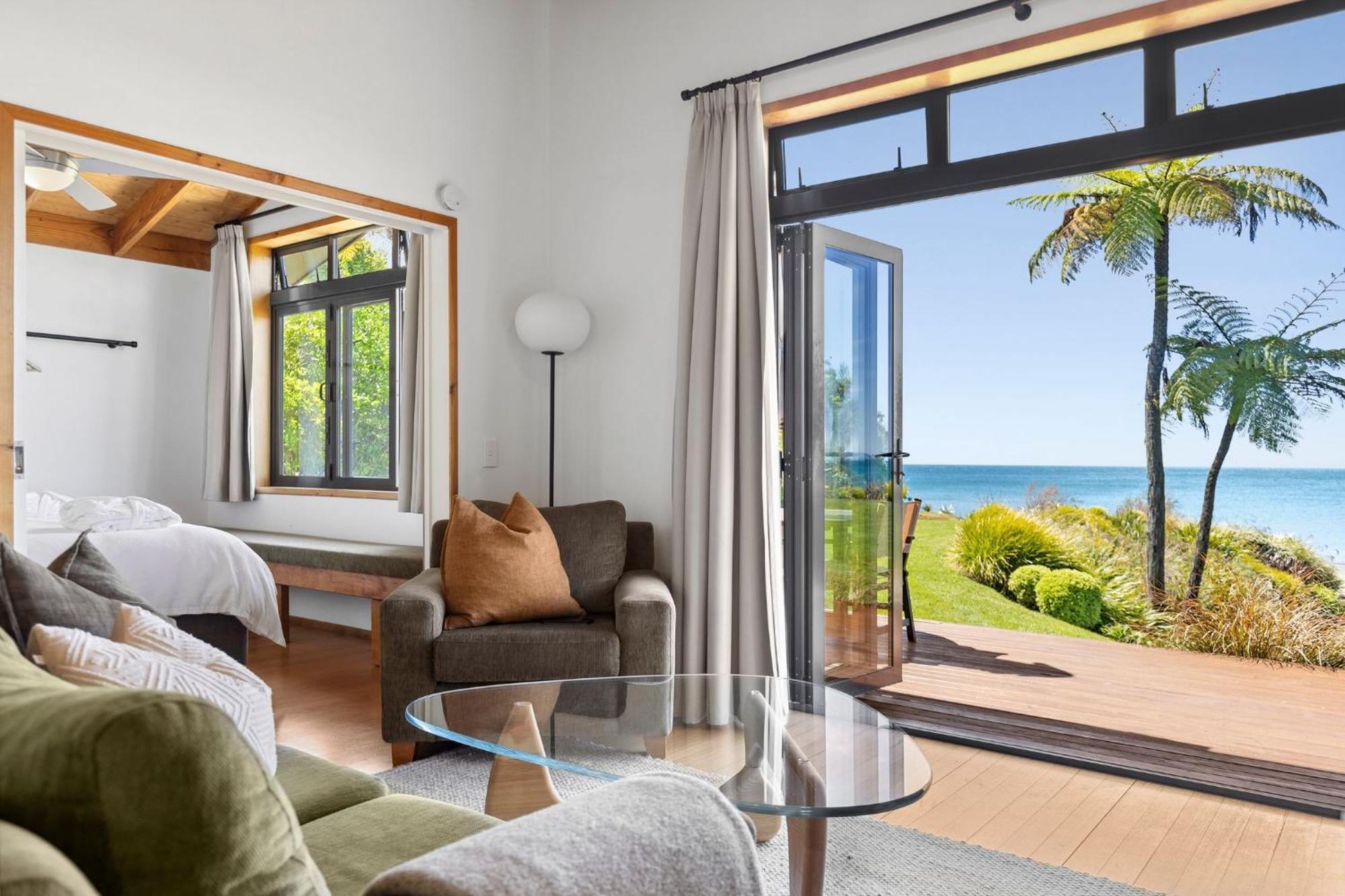 Adrift In Golden Bay- Absolute Beachfront Villas (Adults Only) Collingwood Exterior foto