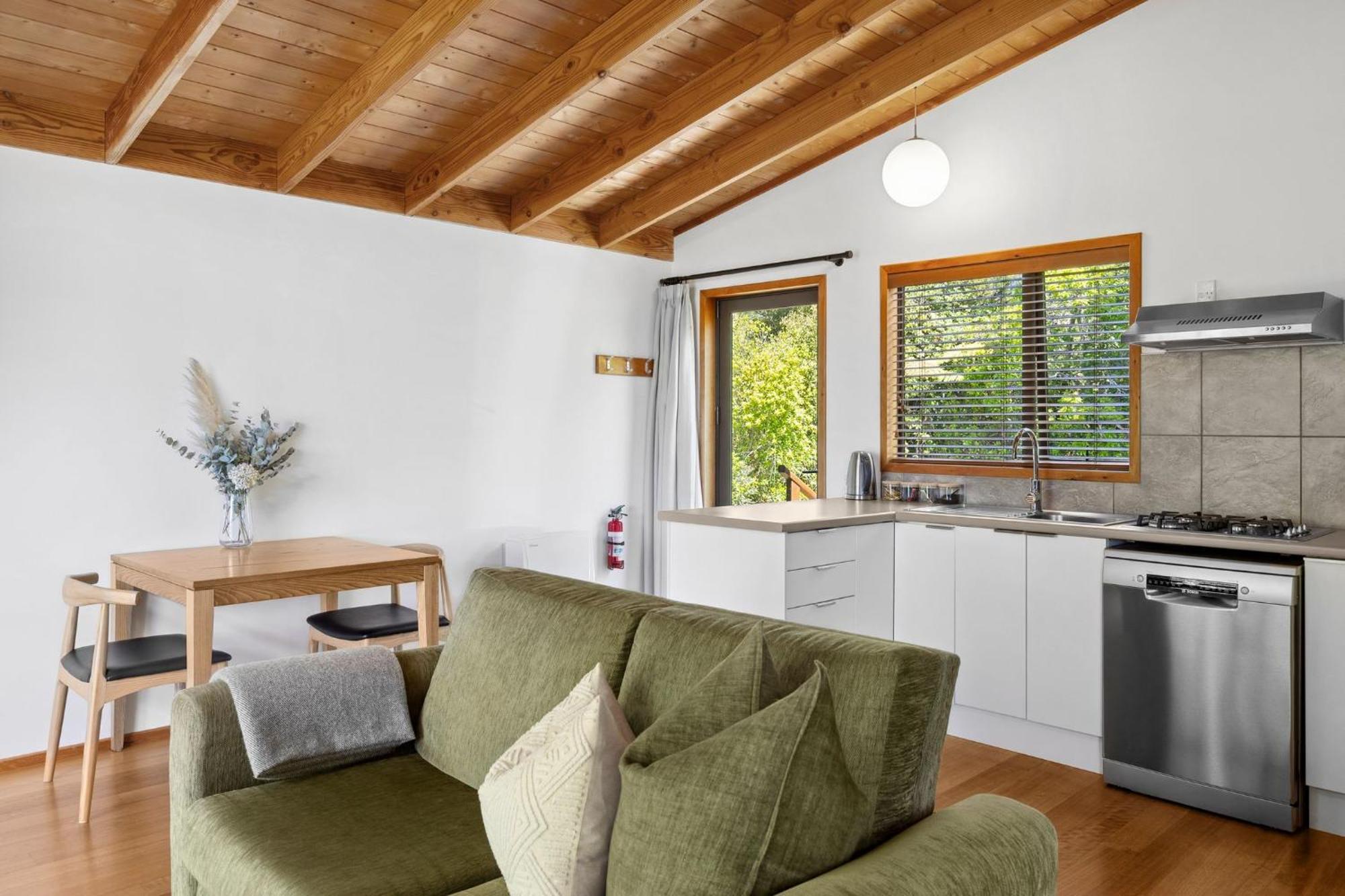 Adrift In Golden Bay- Absolute Beachfront Villas (Adults Only) Collingwood Exterior foto